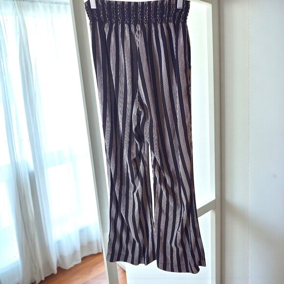 Ci Sono Black & White Stripe Wide Leg Pants – Smocked Waist – Size L - Picture 4 of 11